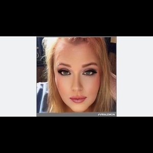 Meet your Posher, Cynthia